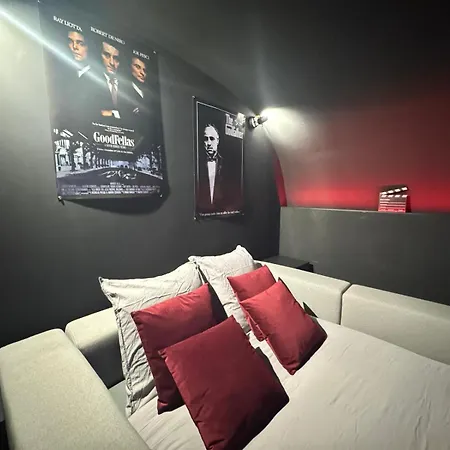 Cinemaroom - Netflix -hyper Centre