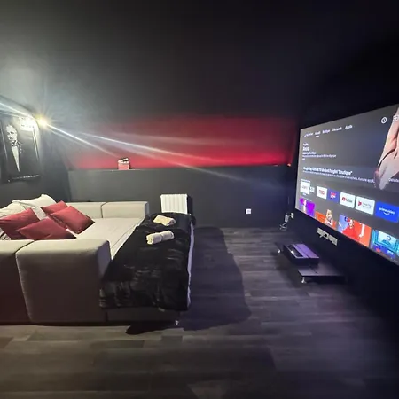 Апартаменты Cinemaroom - Netflix -hyper Centre
